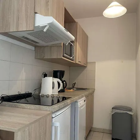 Avec Terrasse, Piscine Et A 5 Min De La A Juan Les Pins - Fr-1-252-185 * Αντίμπ