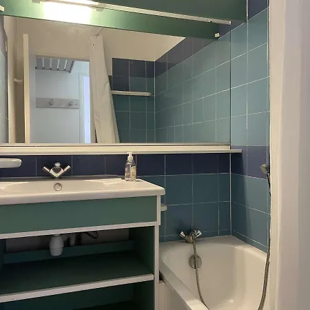 Avec Terrasse, Piscine Et A 5 Min De La A Juan Les Pins - Fr-1-252-185 Αντίμπ