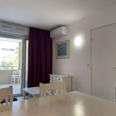Avec Terrasse, Piscine Et A 5 Min De La A Juan Les Pins - Fr-1-252-185 * Αντίμπ