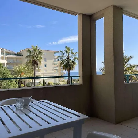 Avec Terrasse, Piscine Et A 5 Min De La A Juan Les Pins - Fr-1-252-185 Διαμέρισμα Αντίμπ